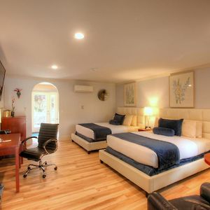 Extra Deluxe Room Two Queen Beds Deck